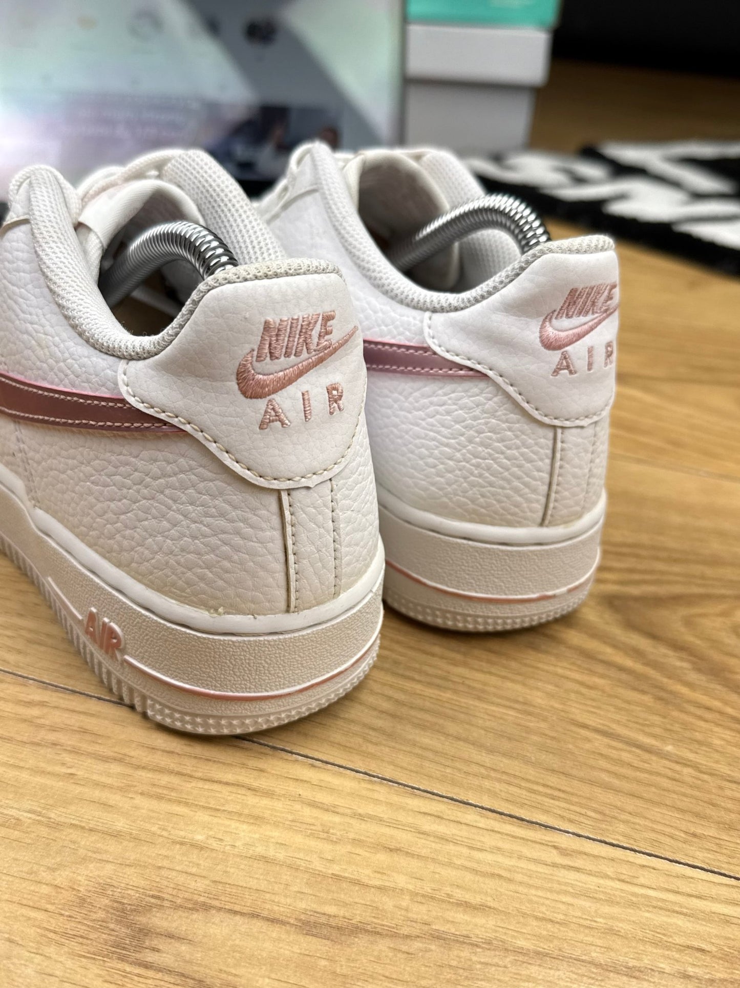 Nike Air Force 1 Low (40)