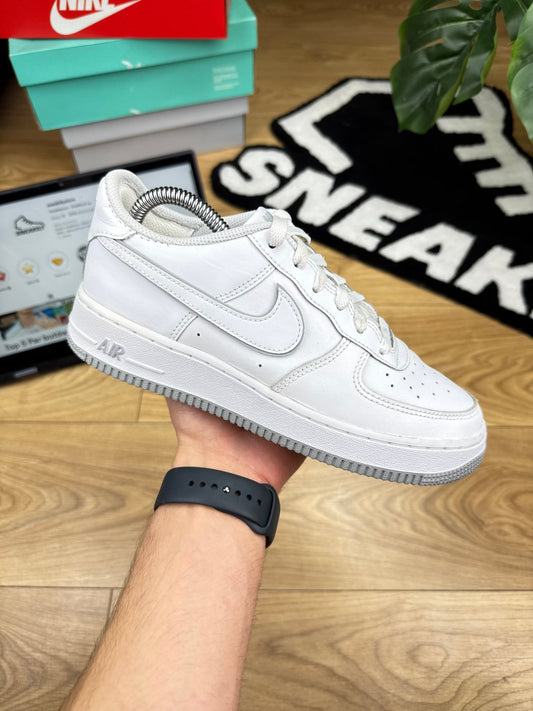 Nike Air Force 1 Low (38.5)
