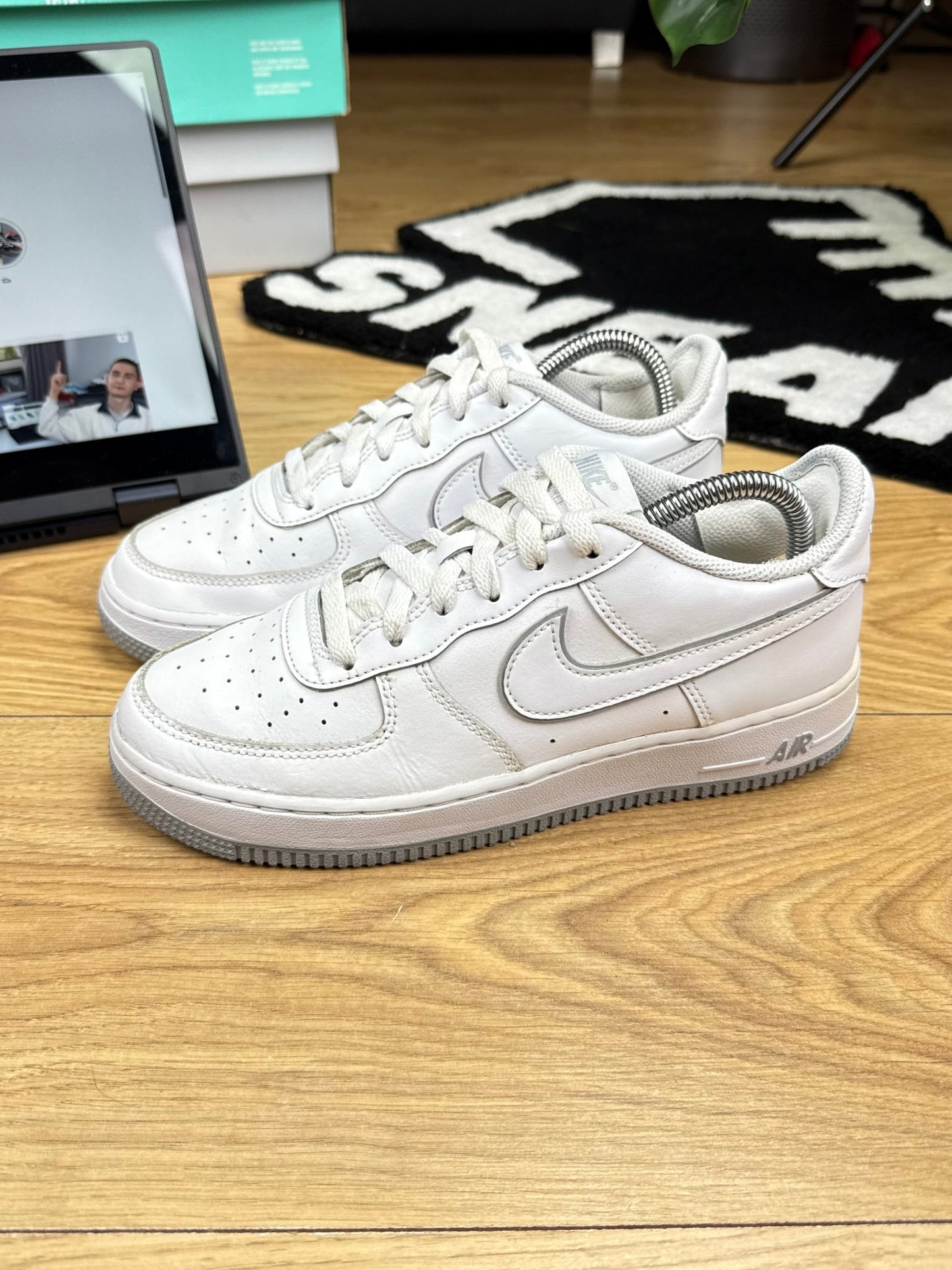 Nike Air Force 1 Low (38.5)
