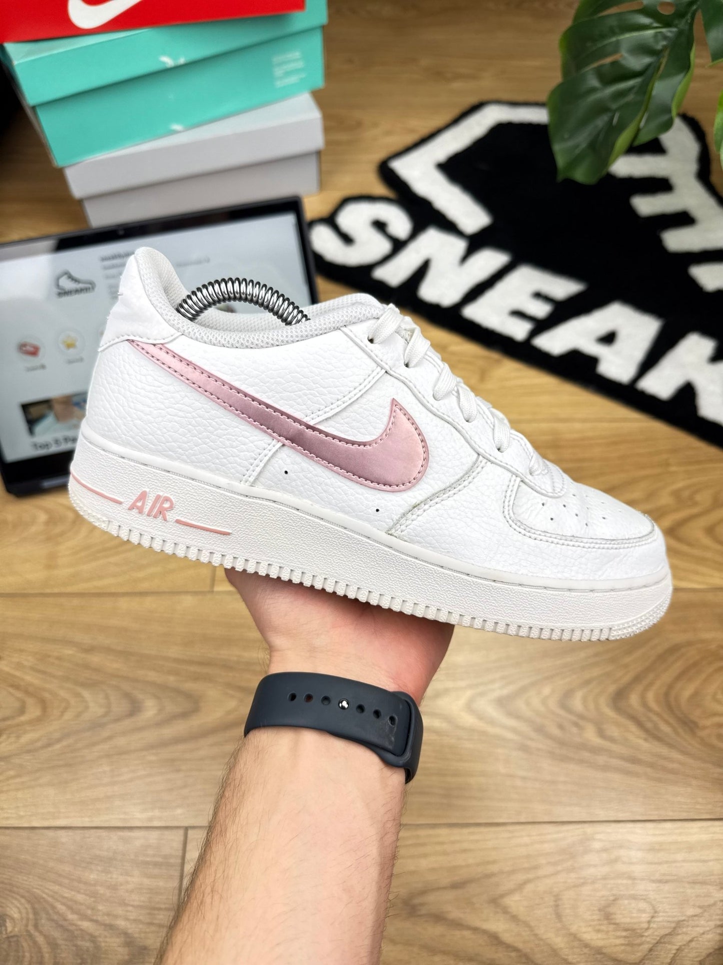 Nike Air Force 1 Low (40)