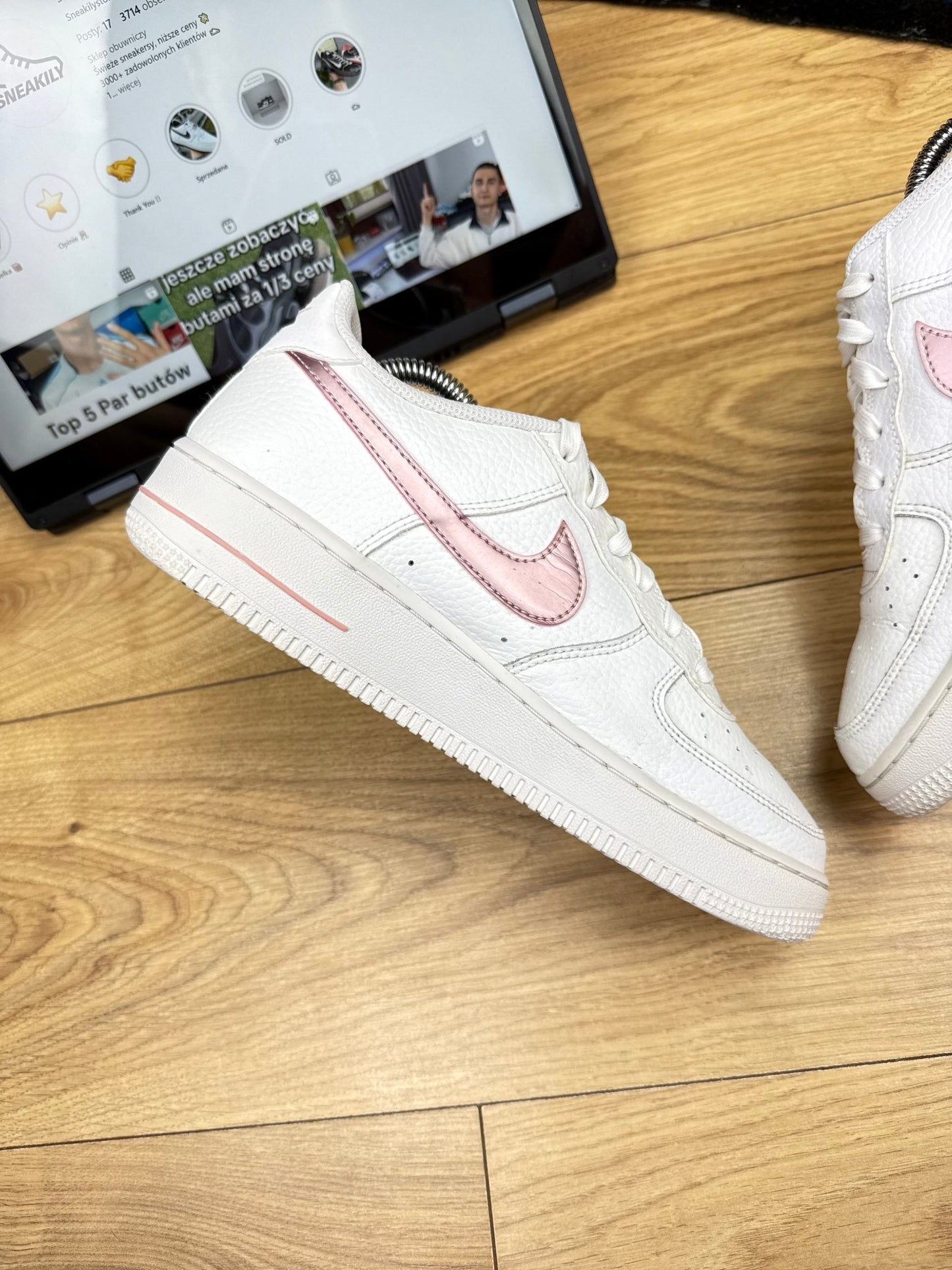 Nike Air Force 1 Low (40)