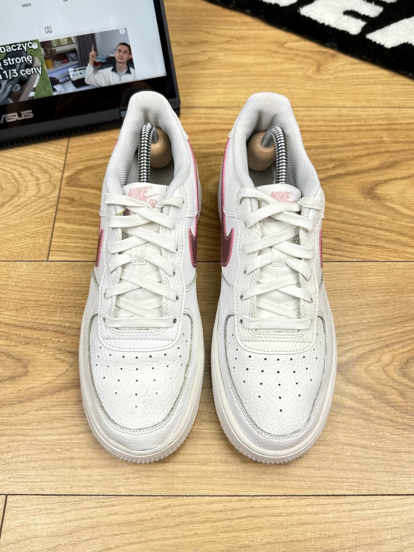 Nike Air Force 1 Low (40)