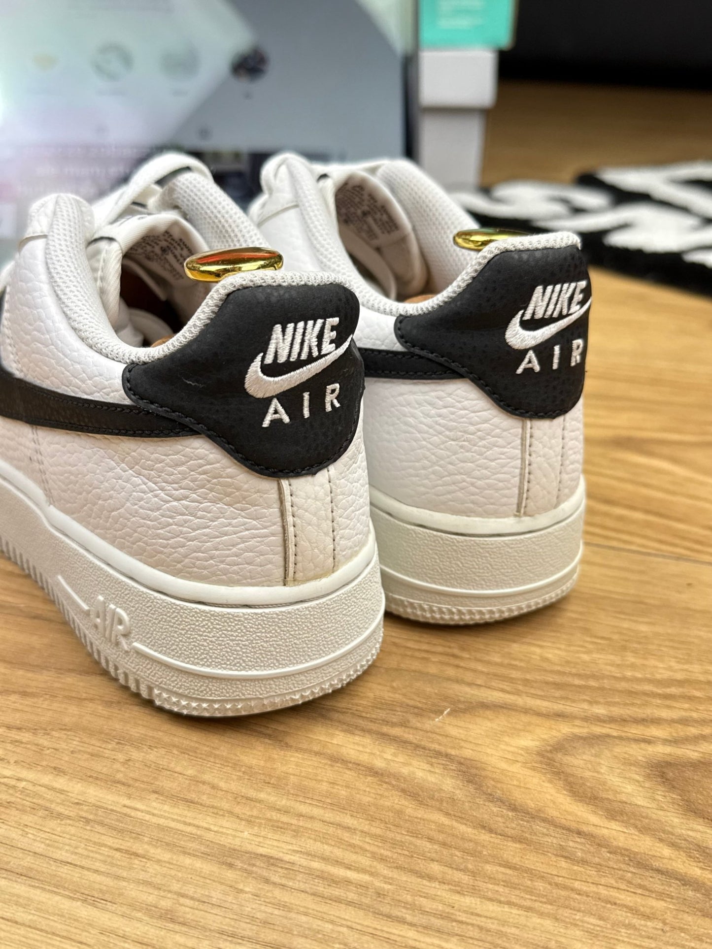 Nike Air Force 1 Low (38.5)