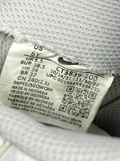 Nike Air Force 1 Low (38.5)