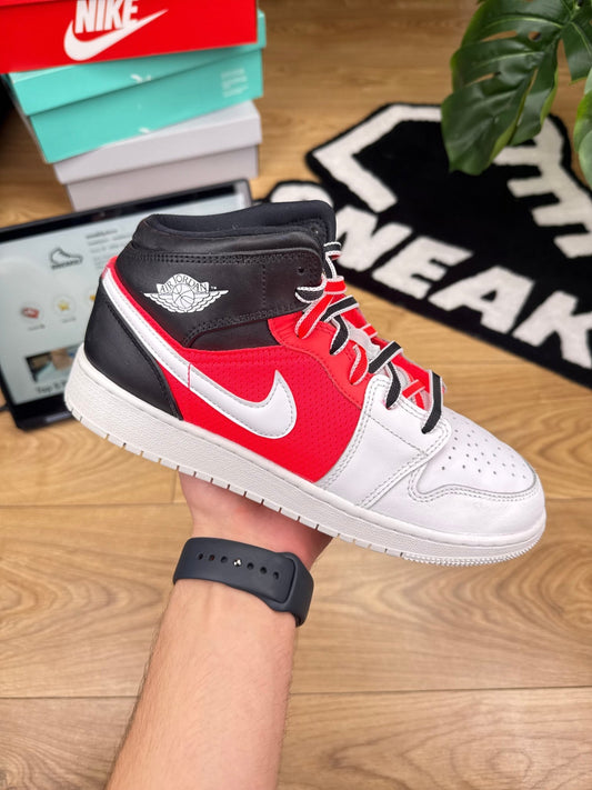 Nike Air Jordan 1 Mid (40)