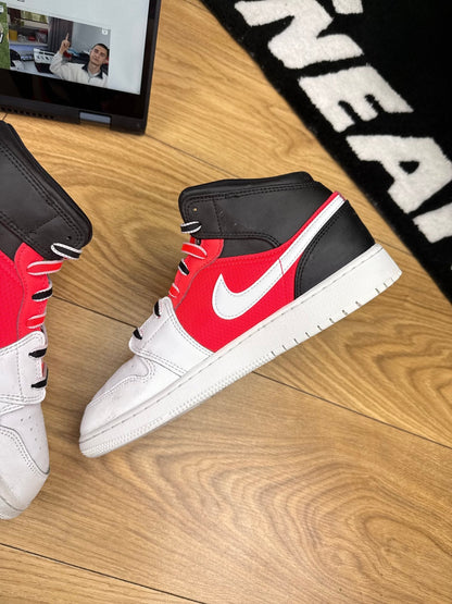 Nike Air Jordan 1 Mid (40)