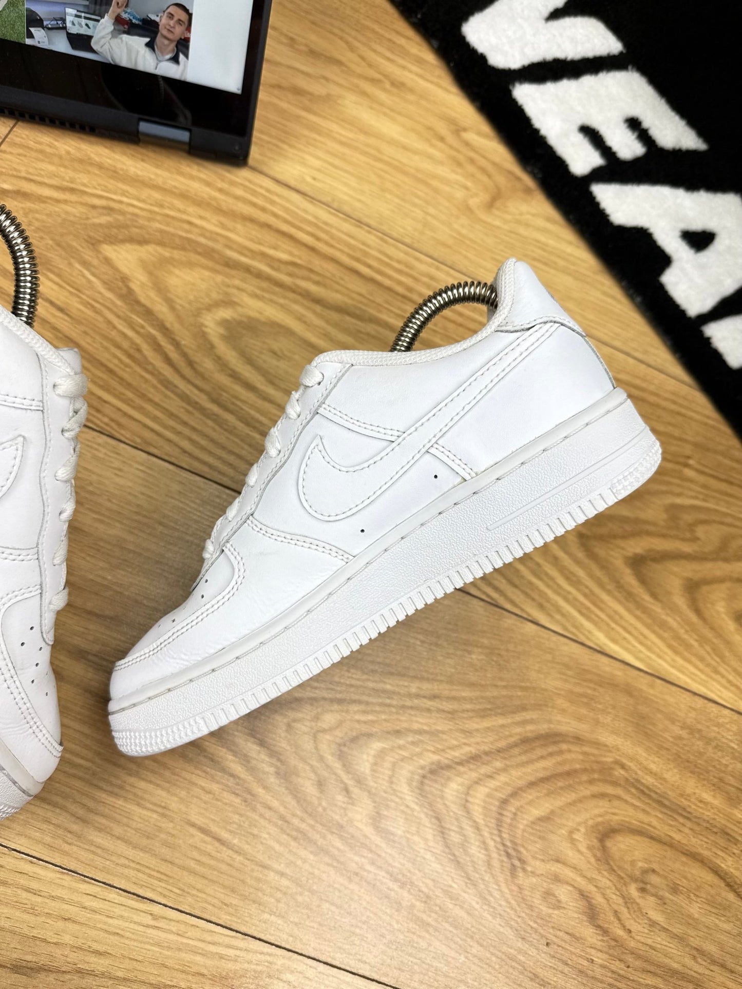 Nike Air Force 1 Low (37.5)