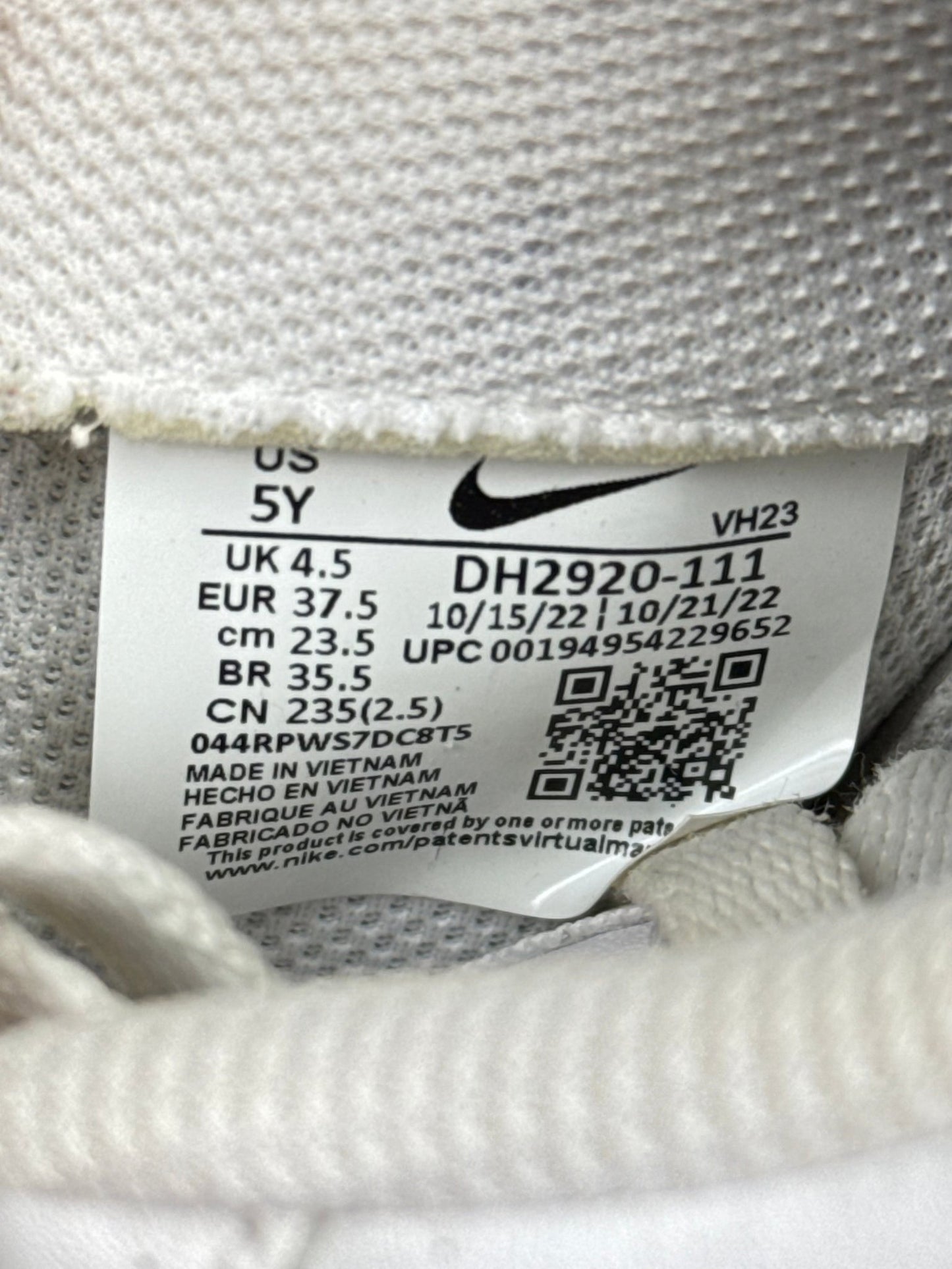 Nike Air Force 1 Low (37.5)