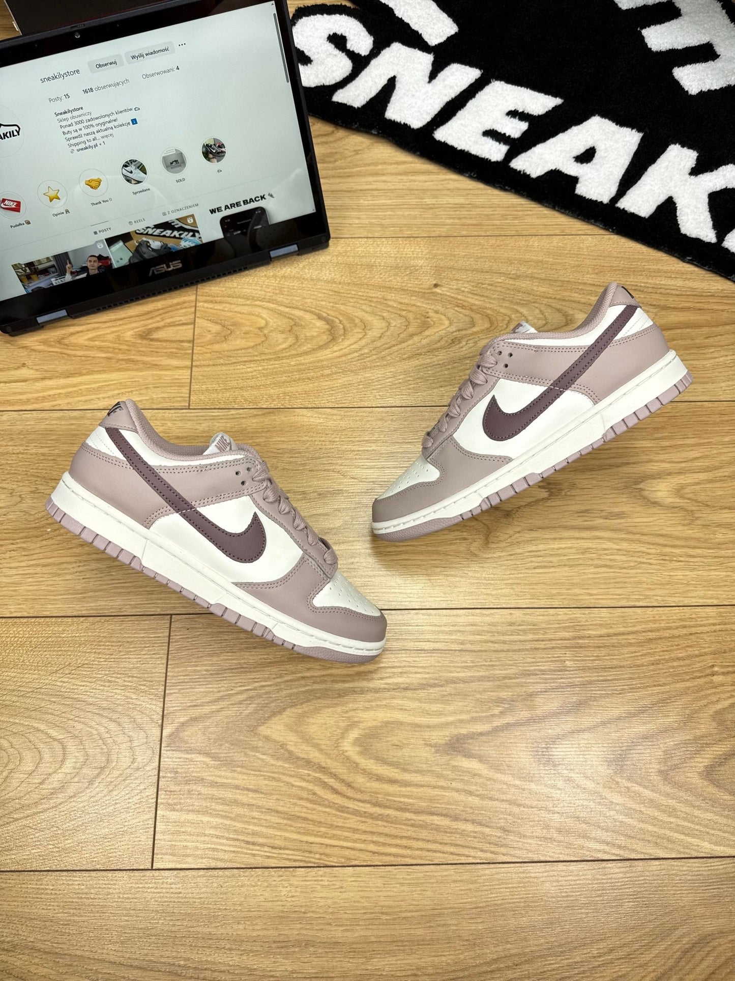 Nike Dunk Low (40)
