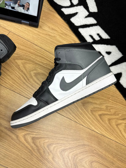 Nike Air Jordan 1 Mid (45)