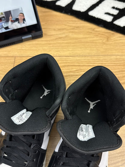 Nike Air Jordan 1 Mid (45)