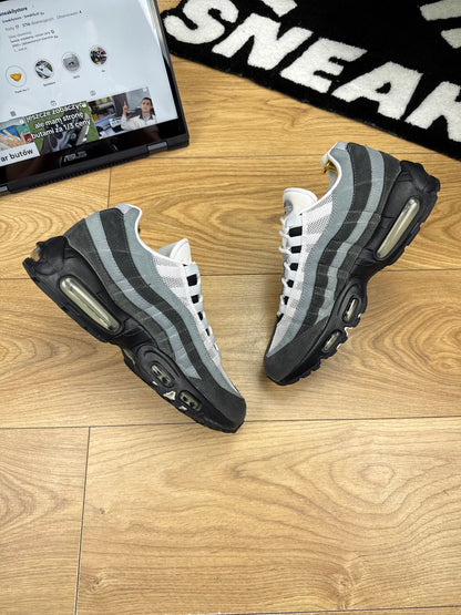 Nike Air Max 95 (41)