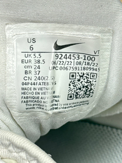 Nike Air Vapormax Plus (38.5)