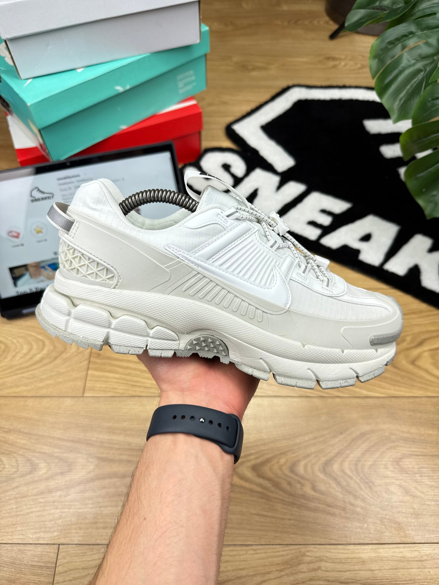 Nike Zoom Vomero Roam (42)