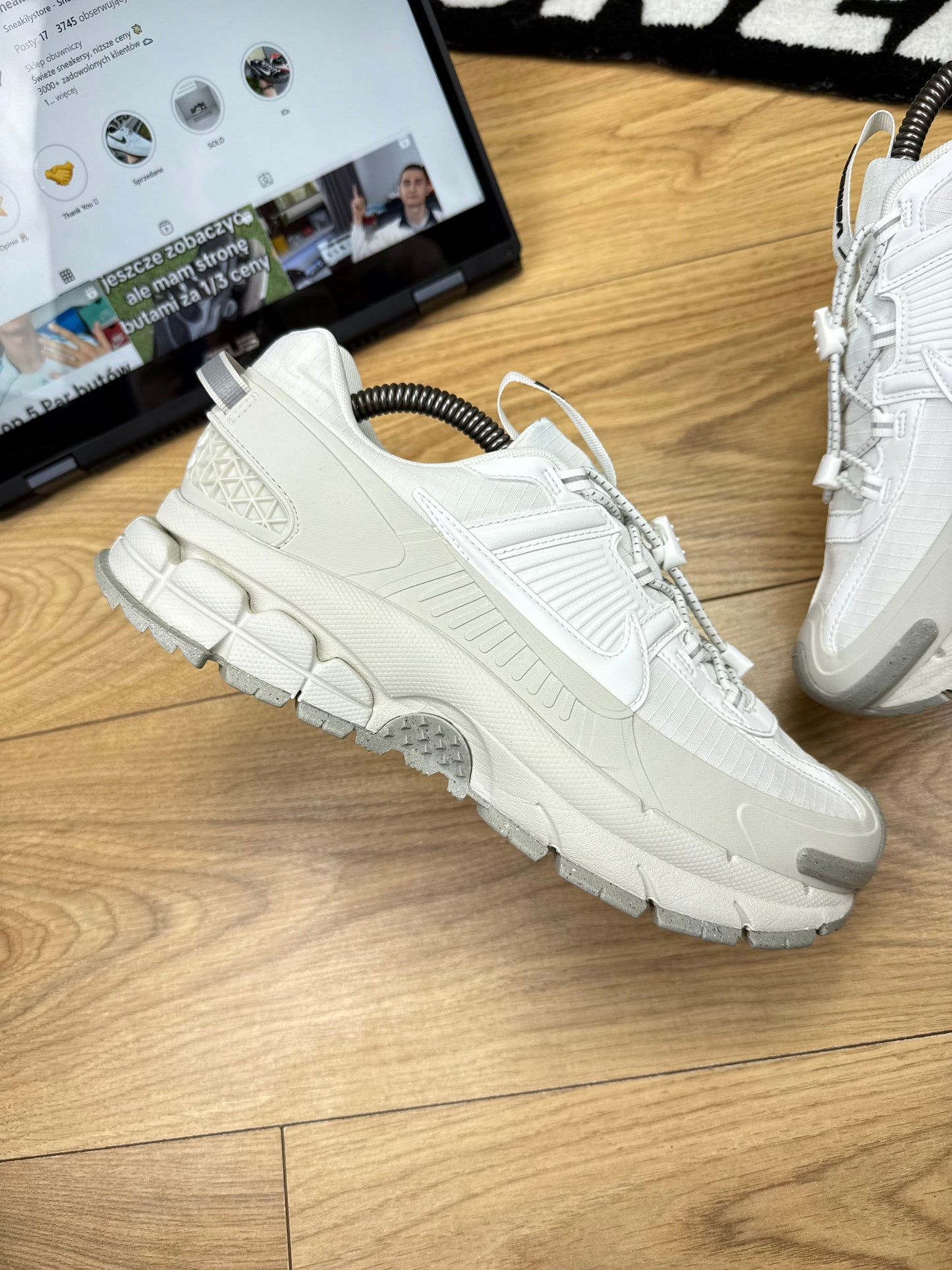 Nike Zoom Vomero Roam (42)