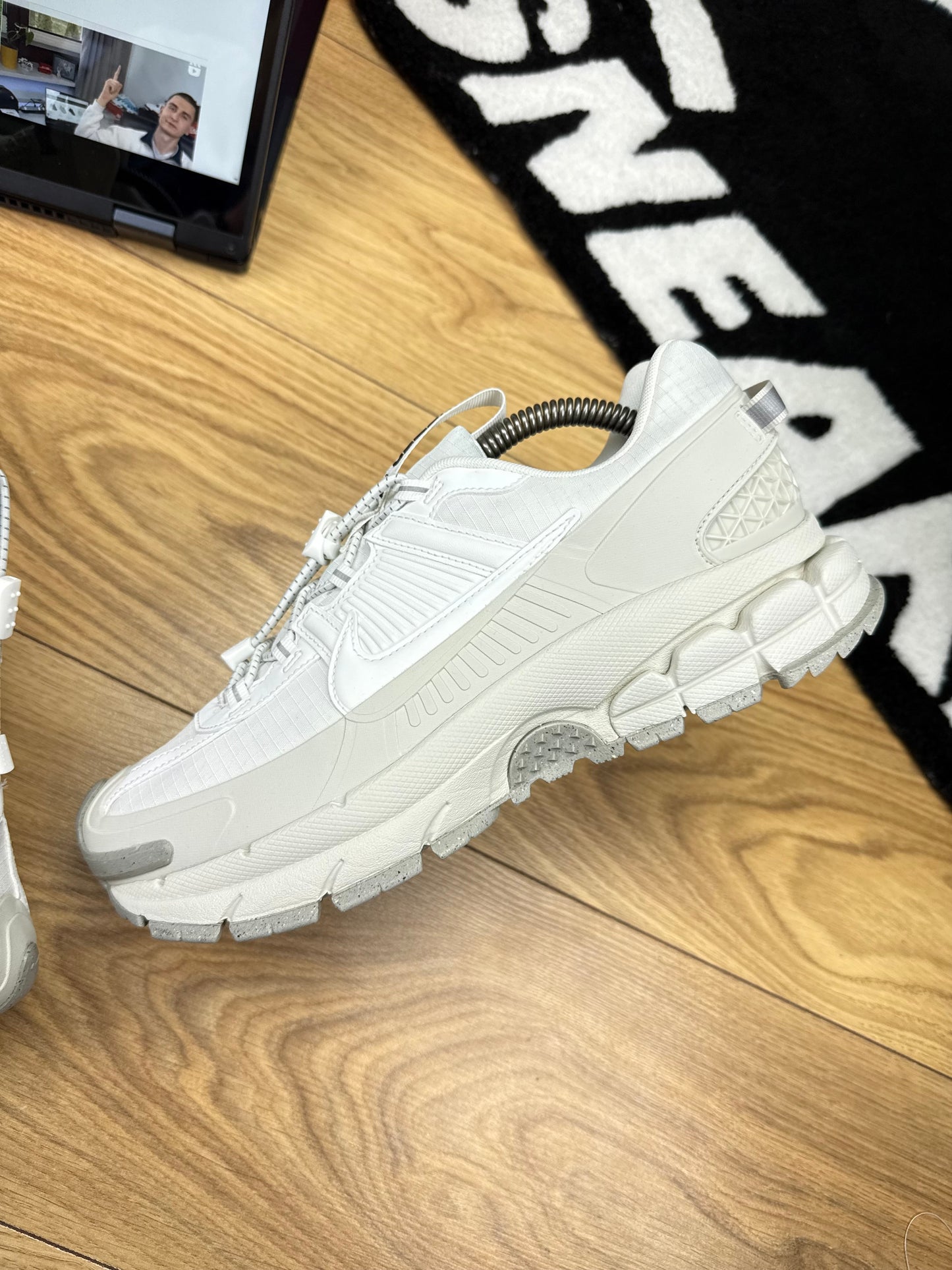 Nike Zoom Vomero Roam (42)