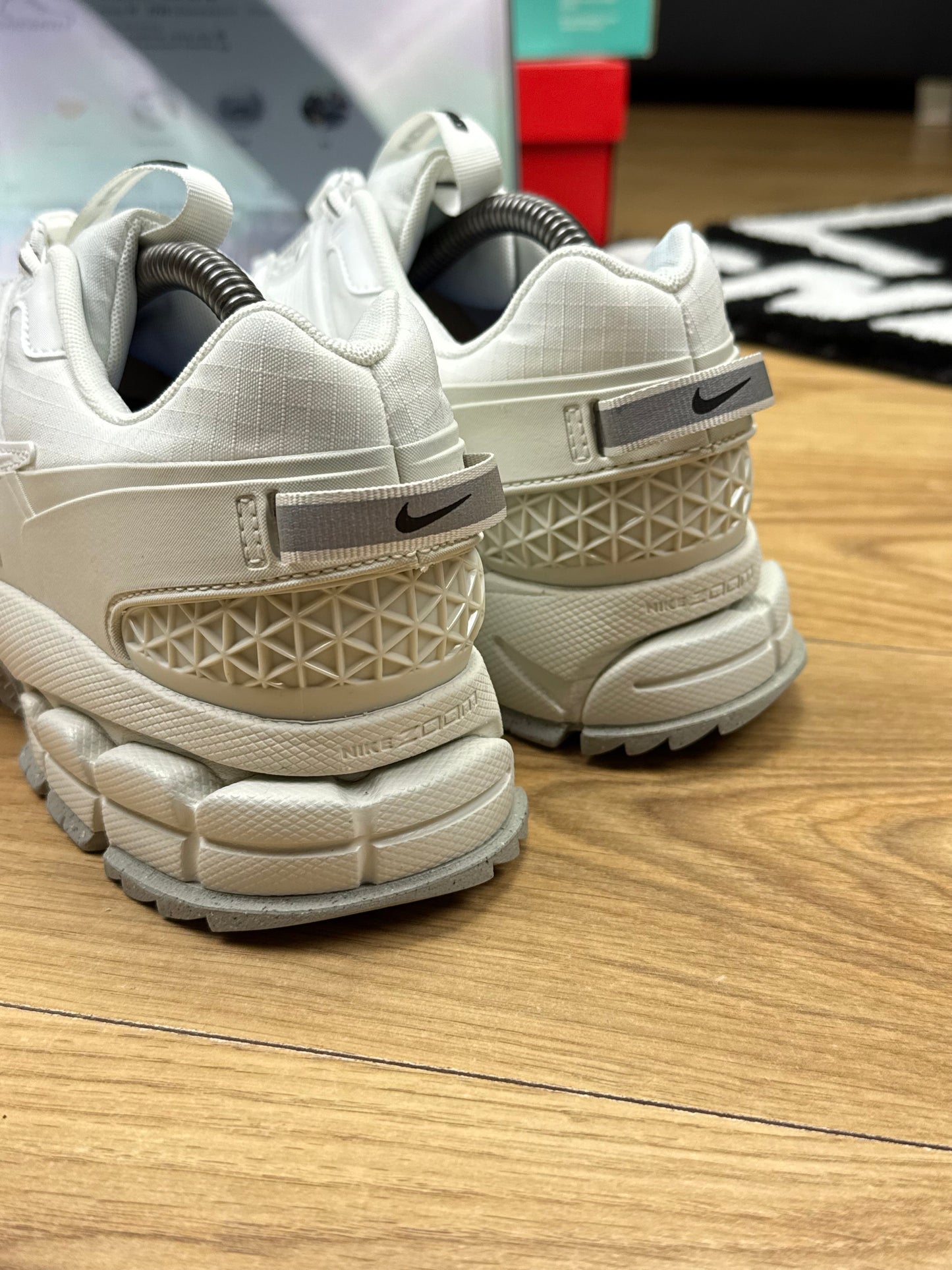 Nike Zoom Vomero Roam (42)