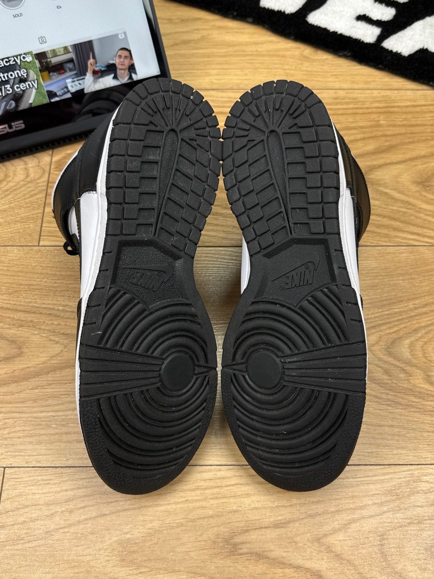 Adidas Handball Spezial “Black Gum” Black Gum — buty sportowe męskie nowe rozmiar 41, zapiętki butów
