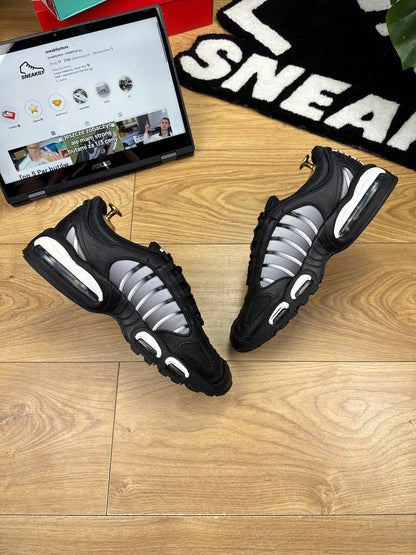 Nike Air Max Tailwind IV (44.5)