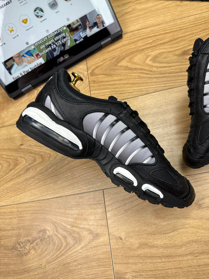 Nike Air Max Tailwind IV (44.5)