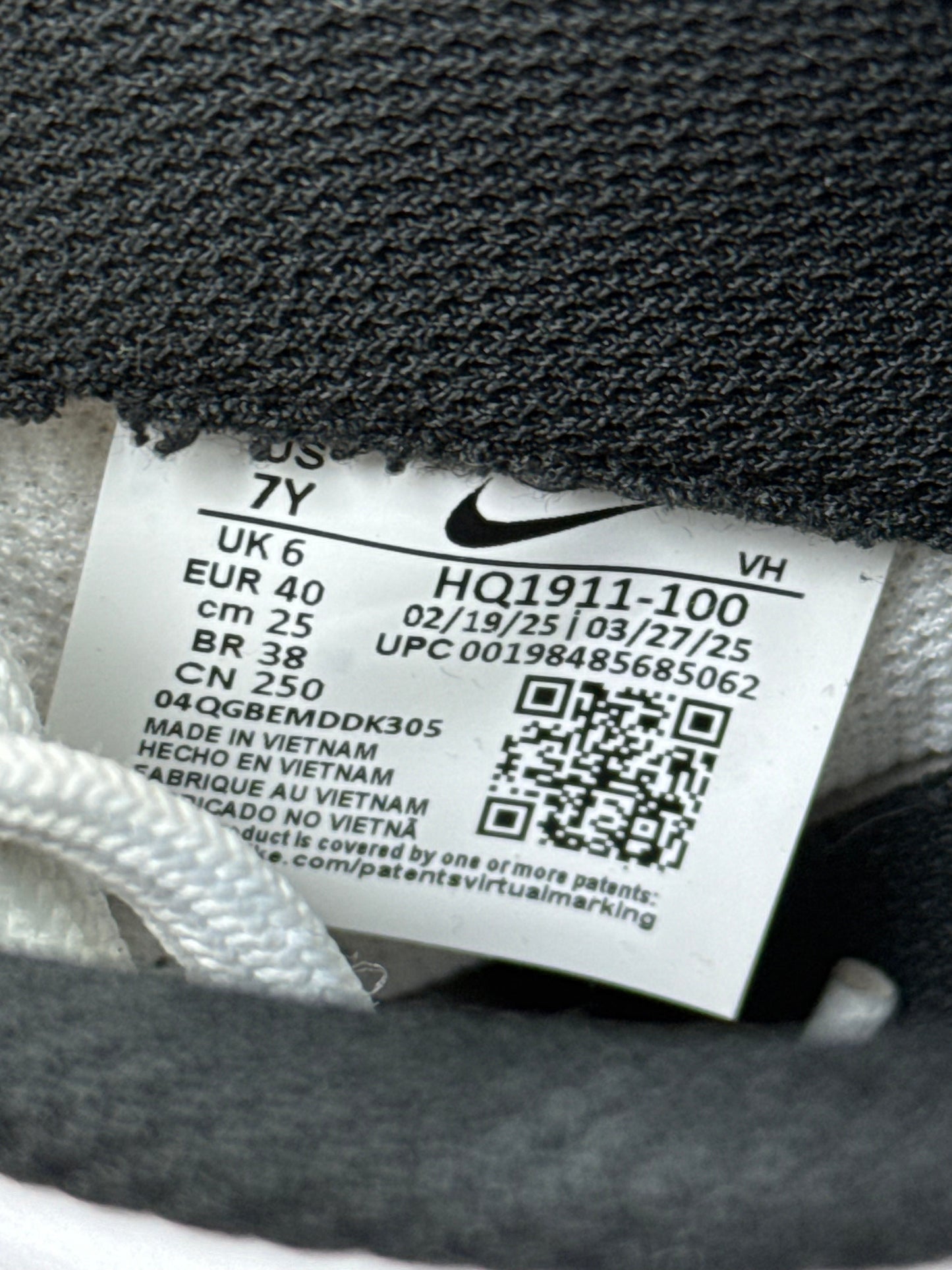 Nike Air Force 1 Low (40)