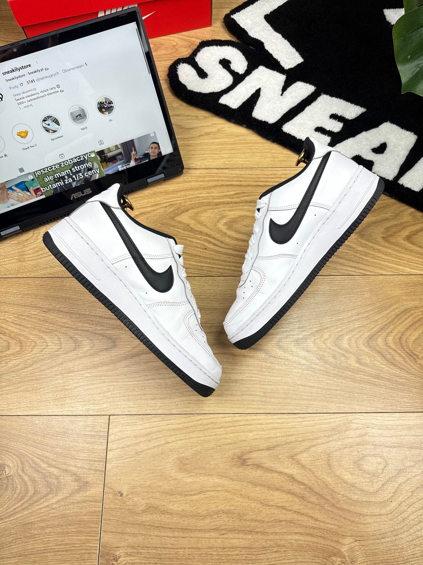 Nike Air Force 1 Low (40)