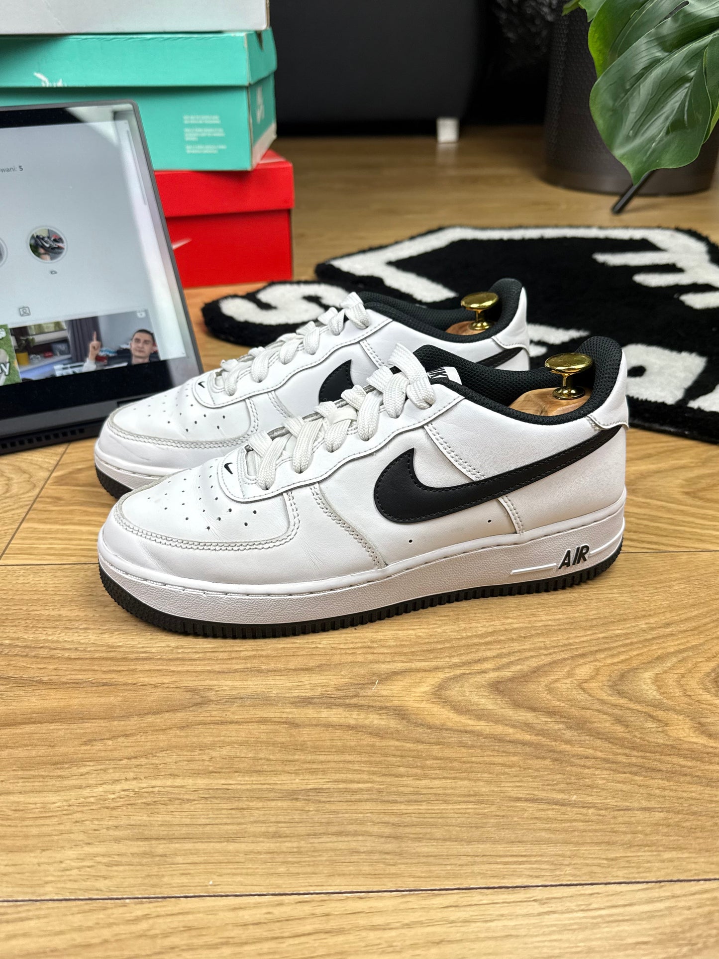 Nike Air Force 1 Low (40)