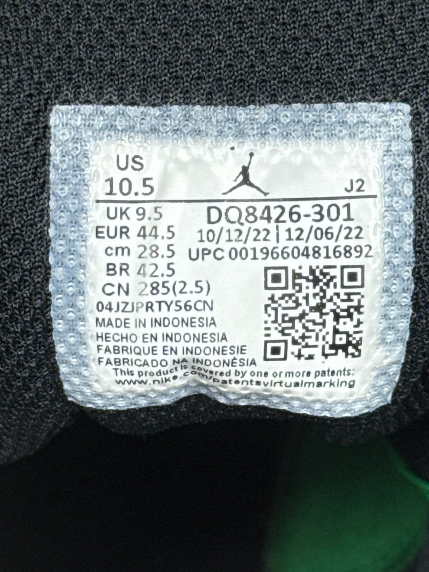 Nike Air Jordan 1 Mid — buty sportowe męskie w bardzo dobrym stanie rozmiar 44.5, boczny profil