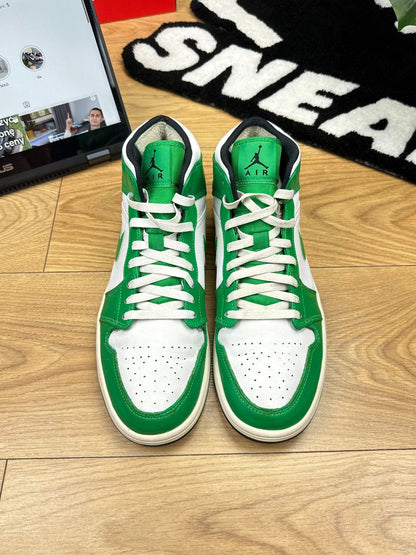 Nike Air Jordan 1 Mid — buty sportowe męskie w bardzo dobrym stanie rozmiar 44.5, wewnętrzny panel prawego buta