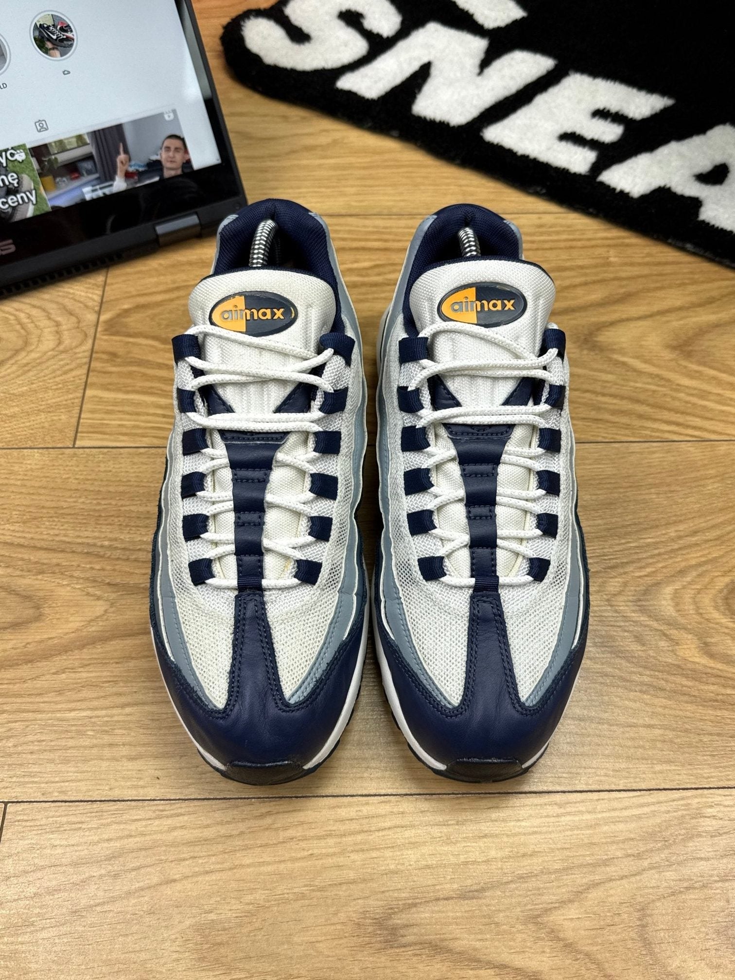 Nike Air Max 95 SE — buty sportowe męskie w bardzo dobrym stanie rozmiar 42, widok z tyłu