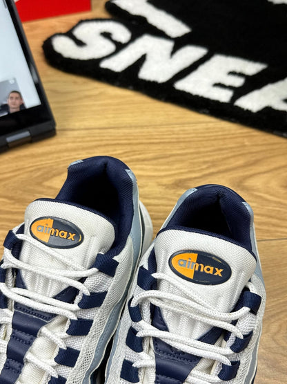 Nike Air Max 95 SE — buty sportowe męskie w bardzo dobrym stanie rozmiar 42, opcjonalne zdjęcie 1