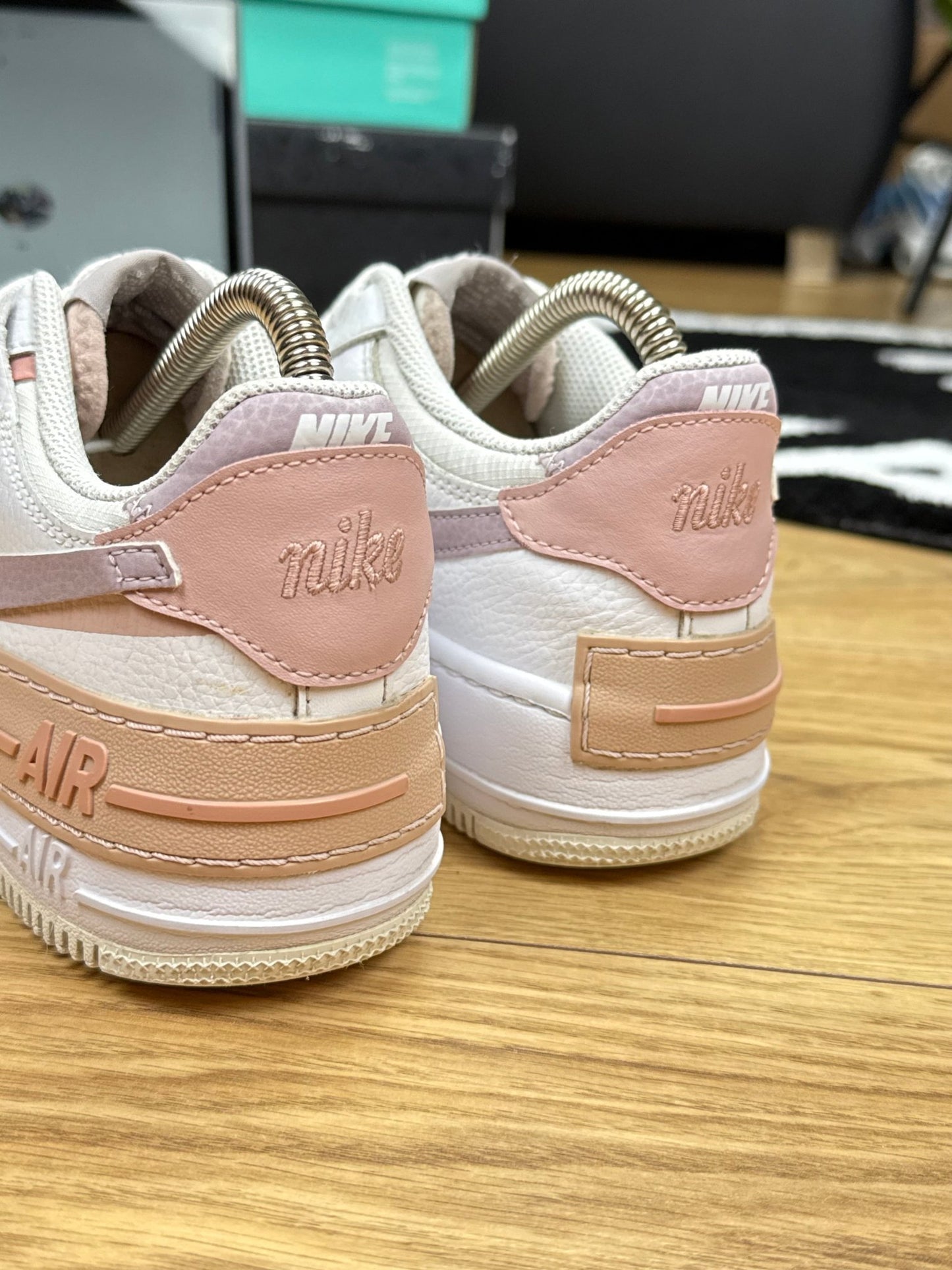 Nike Air Force 1 Low Shadow (37.5)
