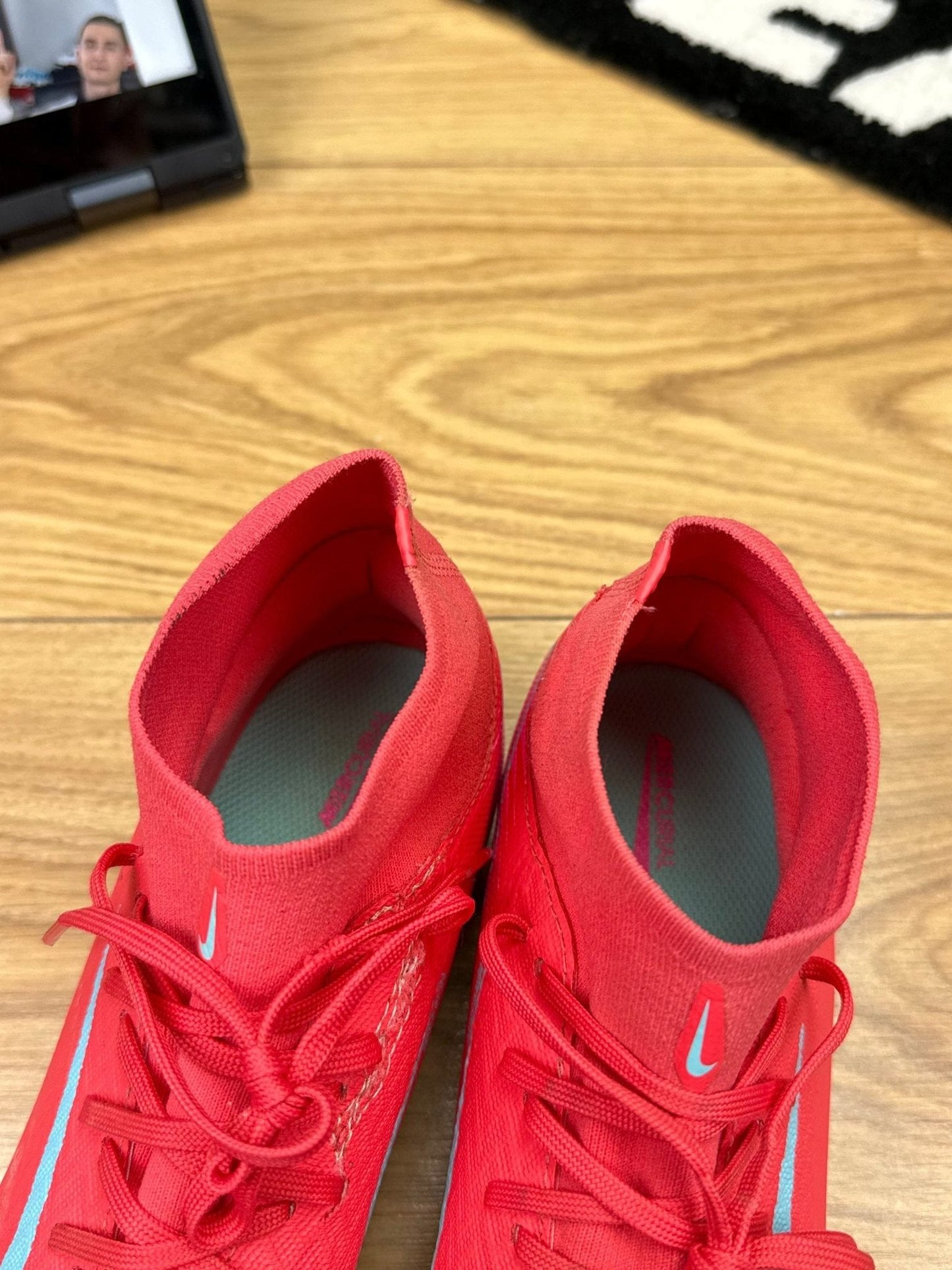 Nike Air Zoom Mercurial Superfly 10 Academy SG-Pro AC — buty sportowe męskie w bardzo dobrym stanie rozmiar 42, zapiętki butów