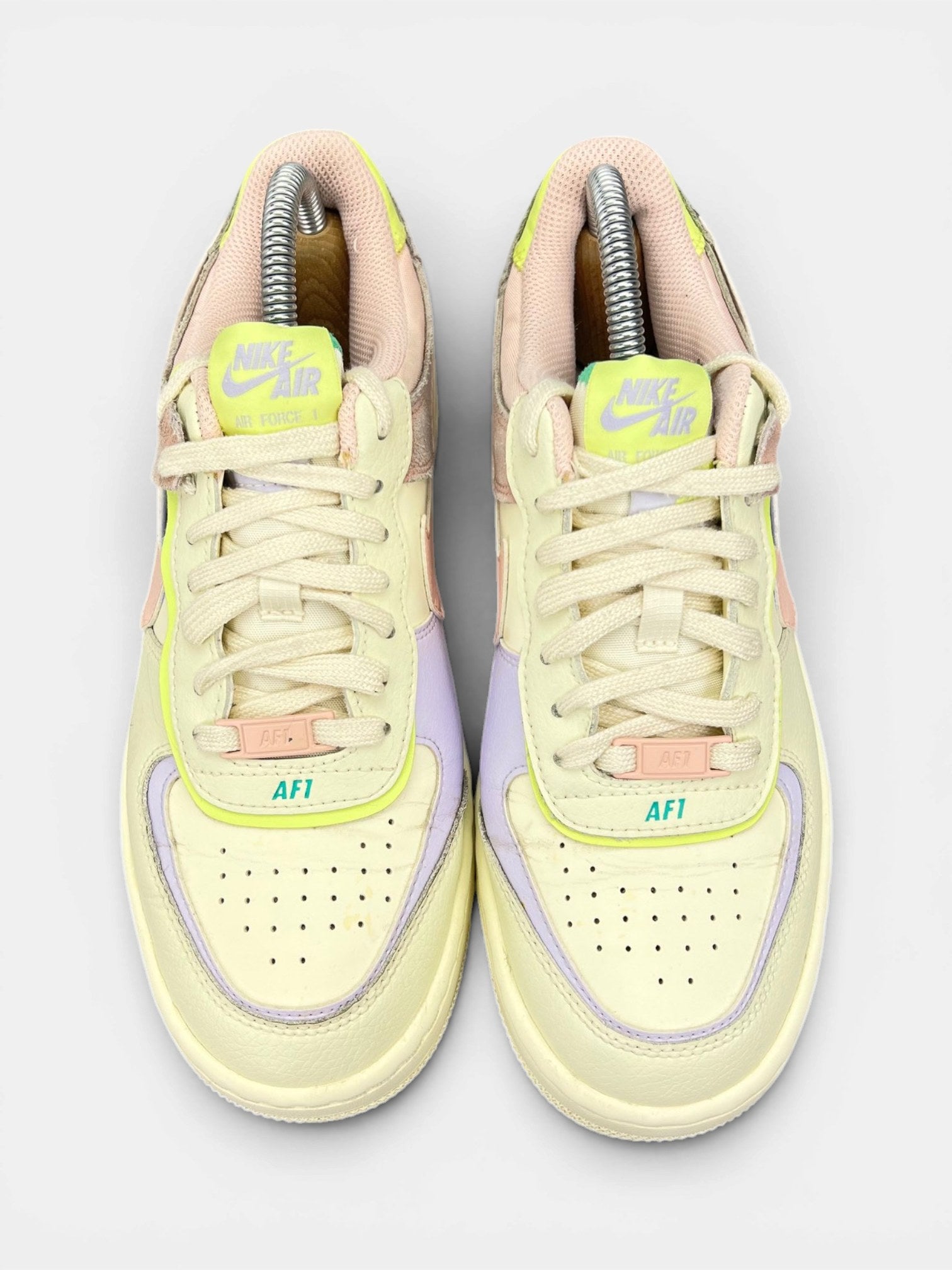 Nike Air Force 1 Low Cashmere — buty sportowe damskie w bardzo dobrym stanie rozmiar 38.5, widok z góry