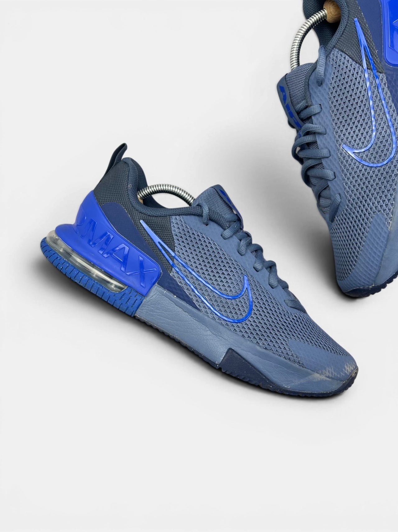 Nike Air Max Alpha Trainer 6 Diffused Blue — buty sportowe męskie w bardzo dobrym stanie rozmiar 44, zewnętrzny panel prawego buta