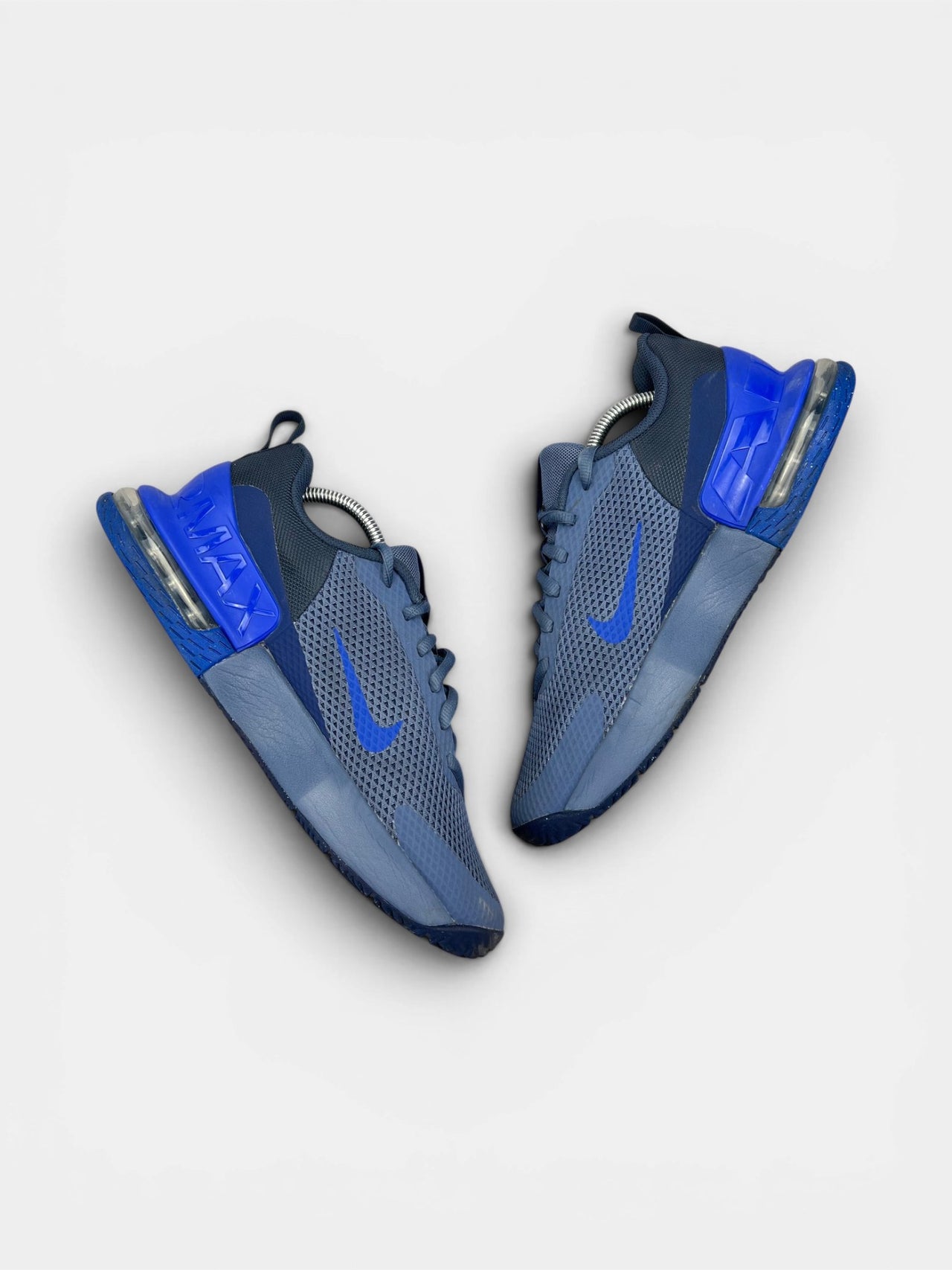 Nike Air Max Alpha Trainer 6 Diffused Blue — buty sportowe męskie w bardzo dobrym stanie rozmiar 44, widok z góry na wewnętrzną stronę butów