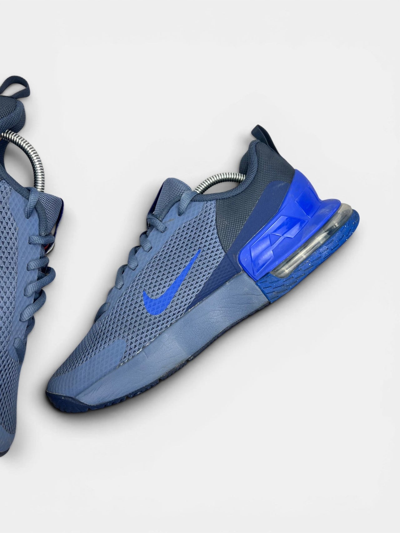 Nike Air Max Alpha Trainer 6 Diffused Blue — buty sportowe męskie w bardzo dobrym stanie rozmiar 44, wewnętrzny panel prawego buta