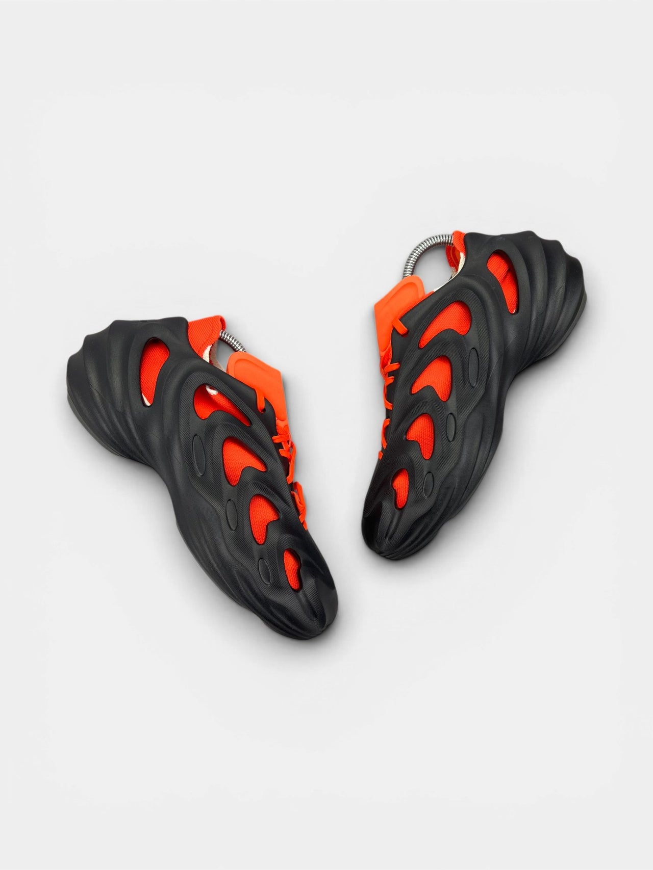 Adidas adiFOM Q Core Black — buty sportowe męskie nowe rozmiar 41 1/3, widok z góry na wewnętrzną stronę butów