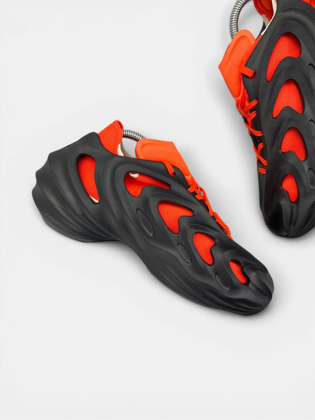 Adidas adiFOM Q Core Black — buty sportowe męskie nowe rozmiar 41 1/3, wewnętrzny panel lewego buta