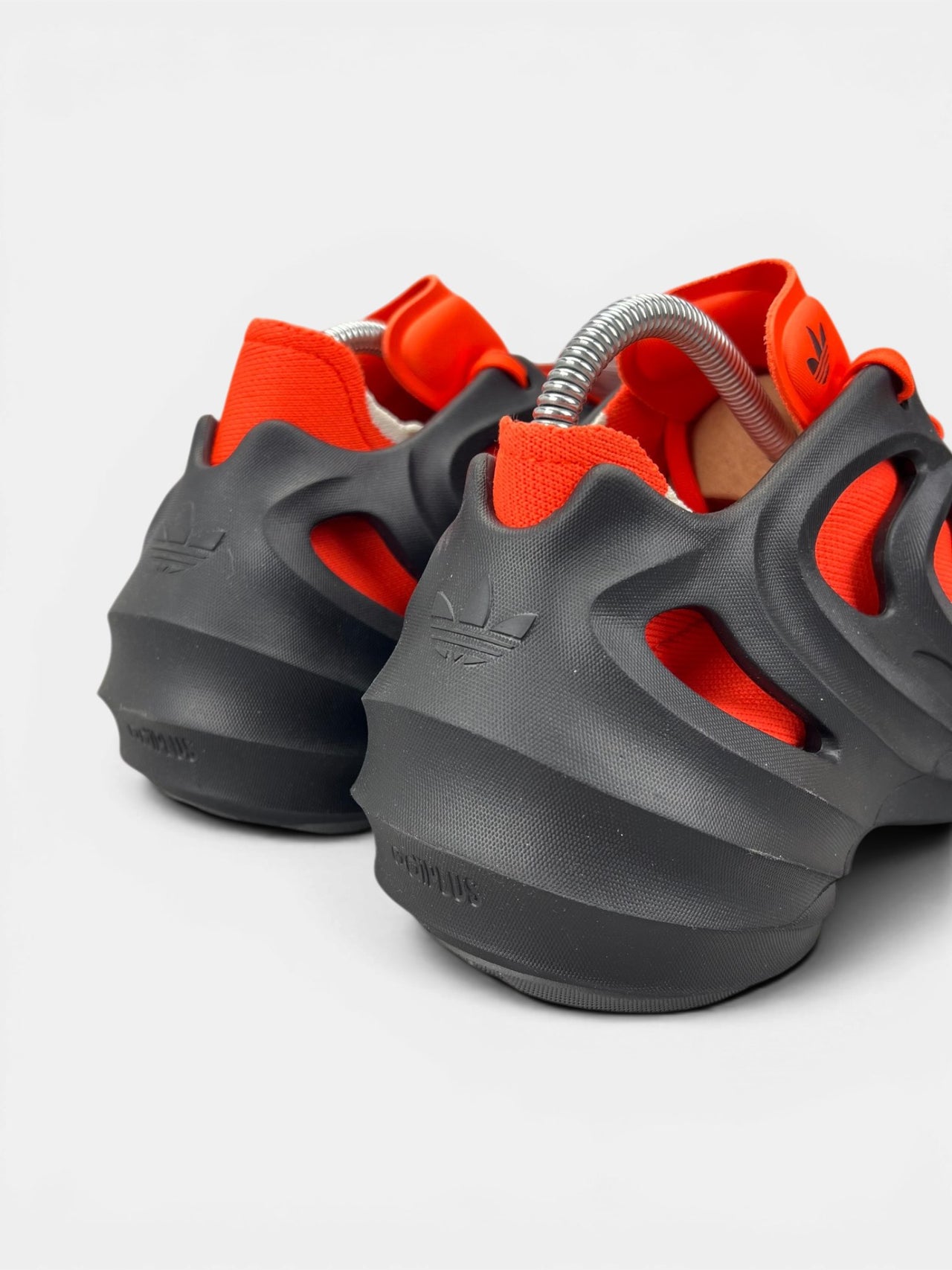 Adidas adiFOM Q Core Black — buty sportowe męskie nowe rozmiar 41 1/3, widok z tyłu