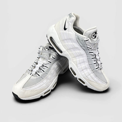 Nike Air Max 95 White Black — buty sportowe męskie w bardzo dobrym stanie rozmiar 42, boczny profil