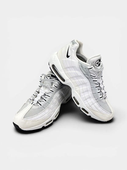 Nike Air Max 95 White Black — buty sportowe męskie w bardzo dobrym stanie rozmiar 42, boczny profil