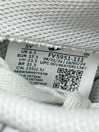 Nike Air Force 1 Low (37.5)