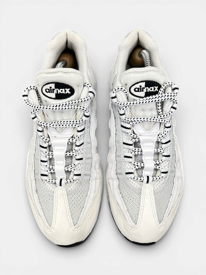 Nike Air Max 95 White Black — buty sportowe męskie w bardzo dobrym stanie rozmiar 42, widok z góry