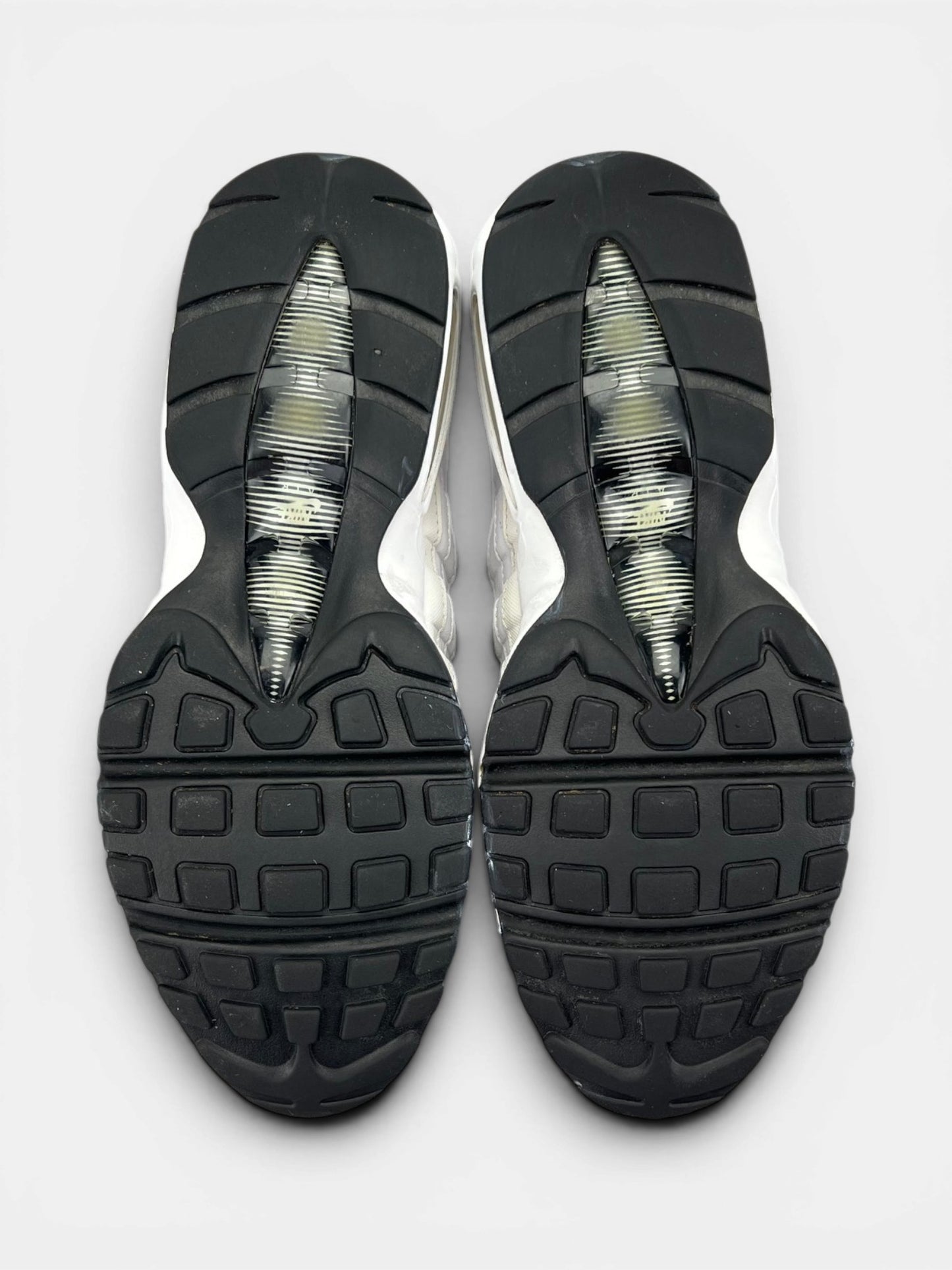 Nike Air Max 95 White Black — buty sportowe męskie w bardzo dobrym stanie rozmiar 42, podeszwa