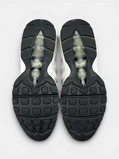 Nike Air Max 95 White Black — buty sportowe męskie w bardzo dobrym stanie rozmiar 42, podeszwa
