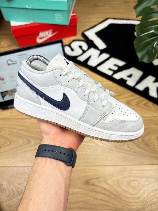 Nike Air Jordan 1 Low (37.5)