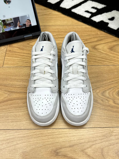 Nike Air Jordan 1 Low (37.5)