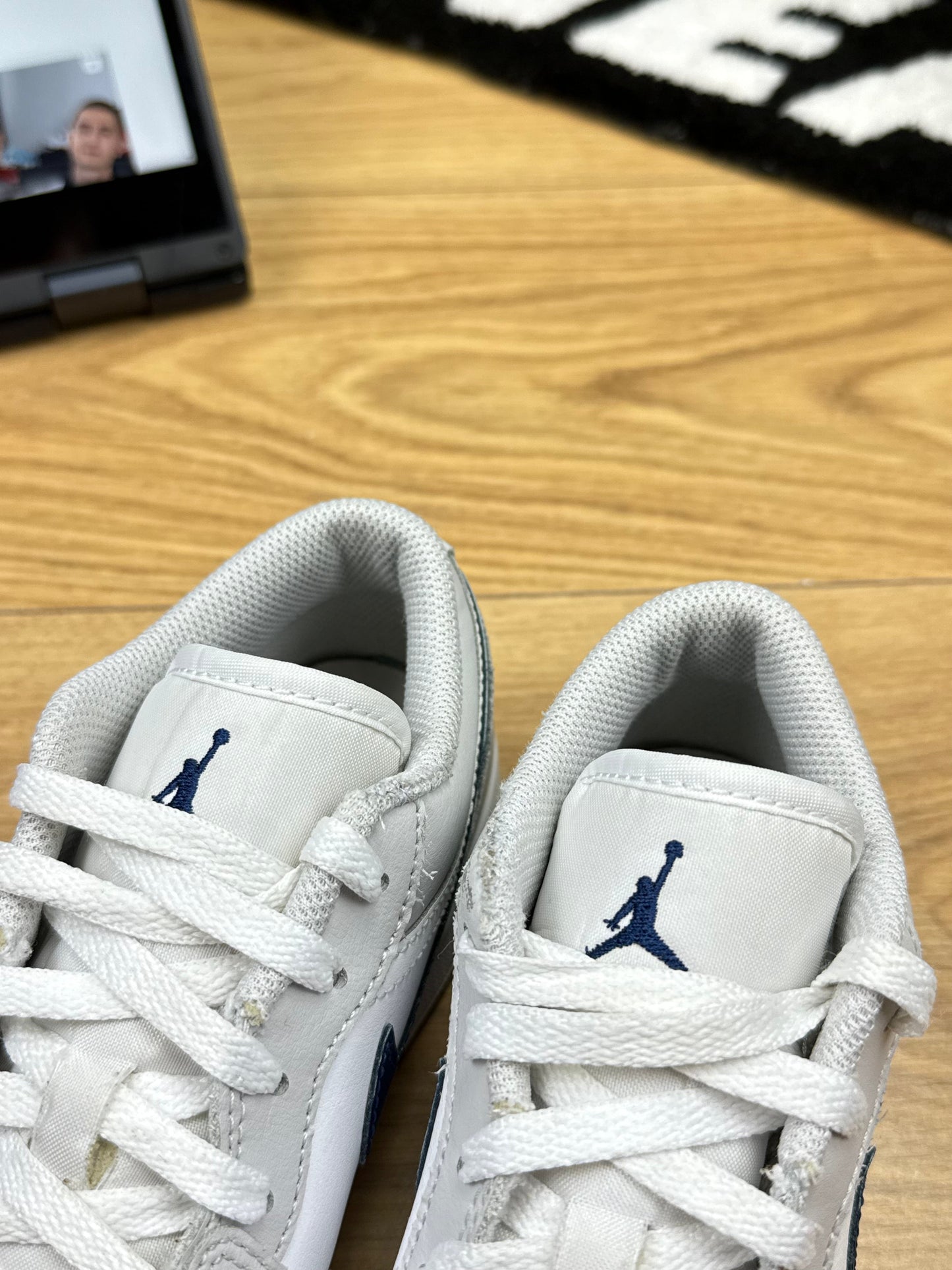 Nike Air Jordan 1 Low (37.5)