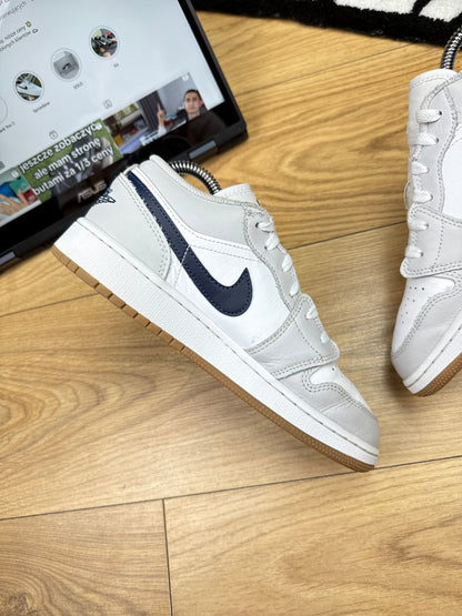Nike Air Jordan 1 Low (37.5)